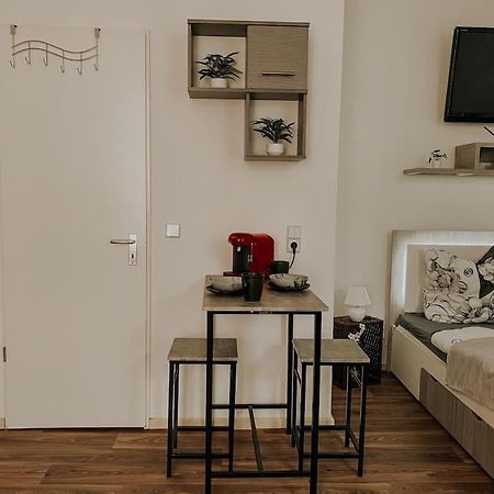 Unser Sonniges Apartment Mit Wlan, Netflix, Xbox 마그데부르크 외부 사진