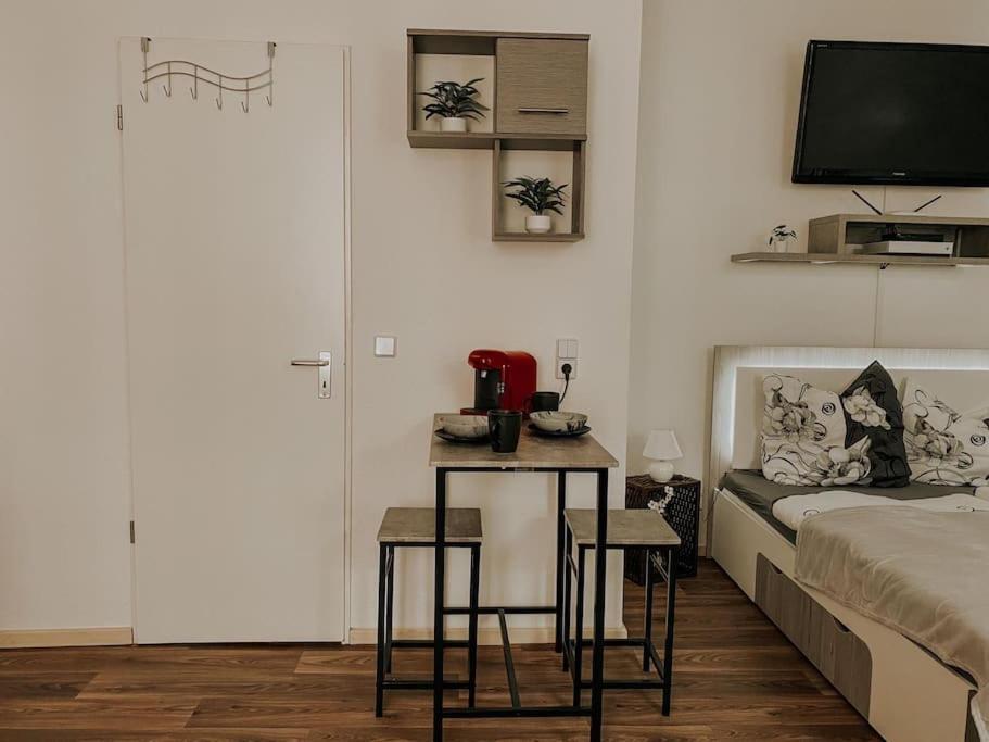 Unser Sonniges Apartment Mit Wlan, Netflix, Xbox 마그데부르크 외부 사진
